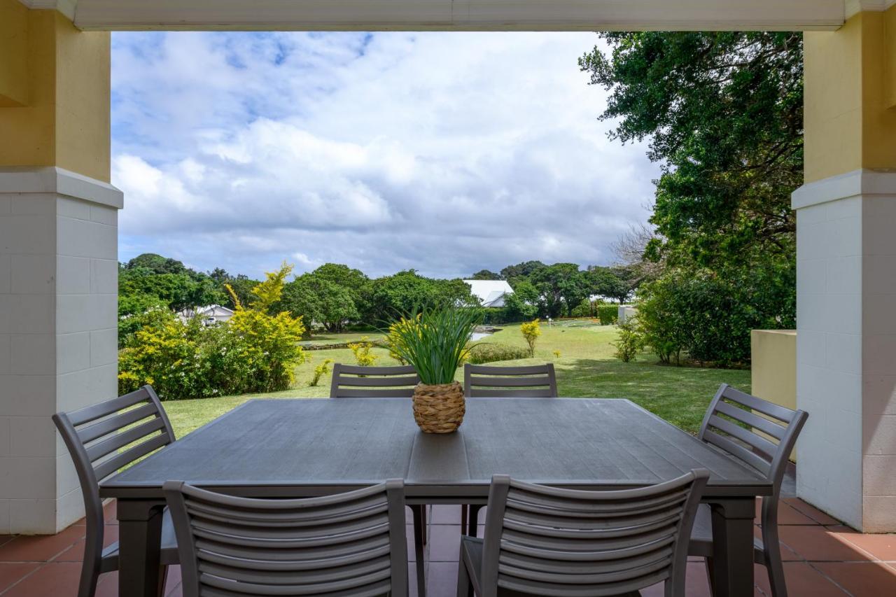 Villa Caylee Caribbean Estates - Ultra-Luxurious - Rimas Interiors Designs - Private Beachfront Escape - Premium Serviced For 8 Guests Port Edward Exterior foto